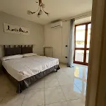 My بومبيي